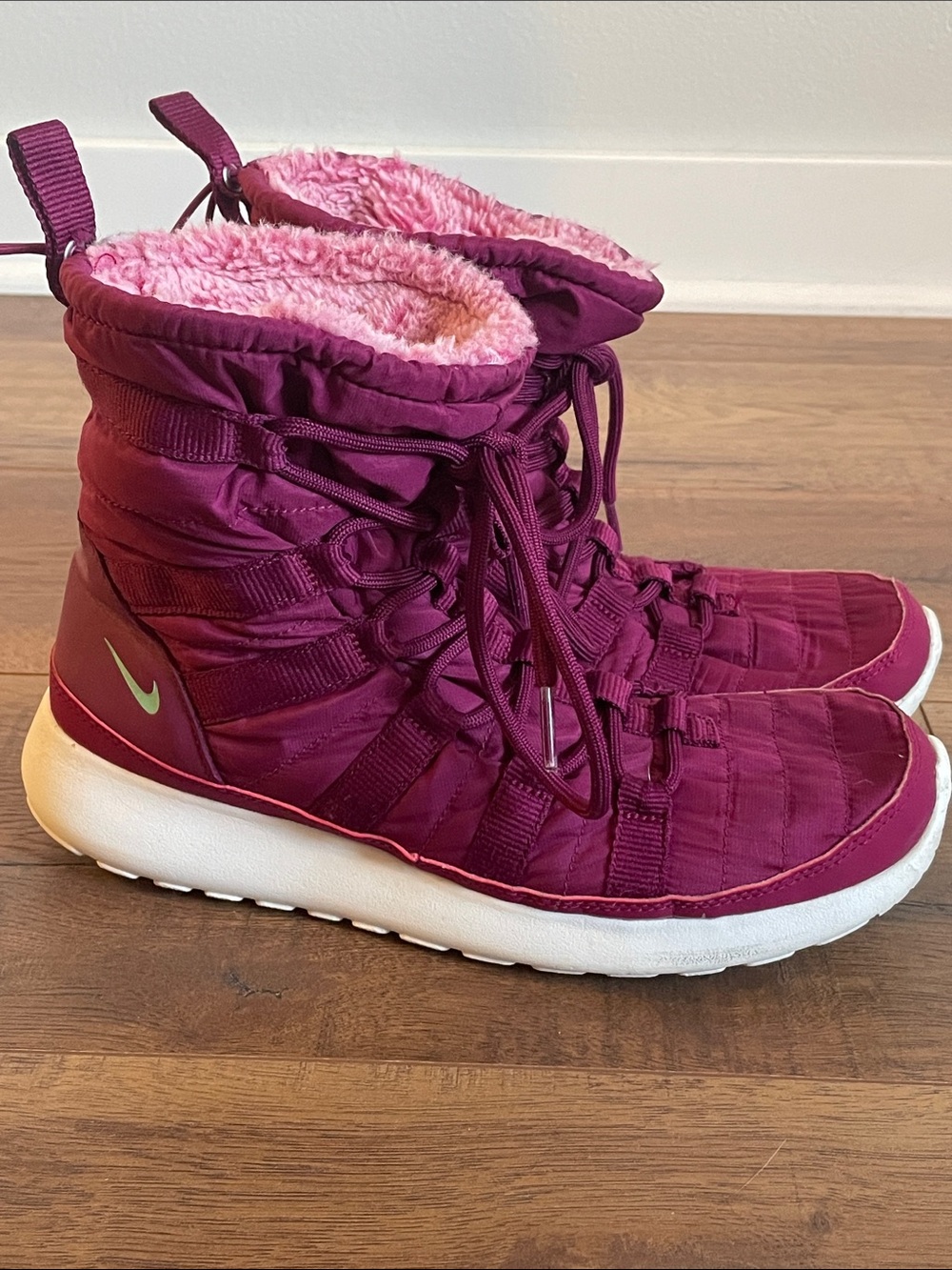 Nike Women’s Roshe Run‎ High Sneaker Boots Size 8.5